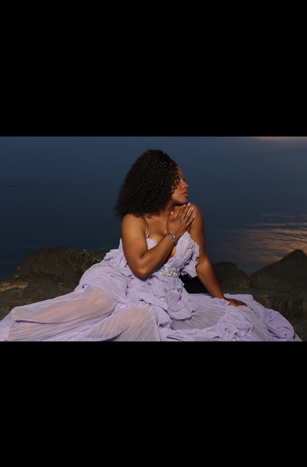 “Queenn” ruffle statement dress lilac