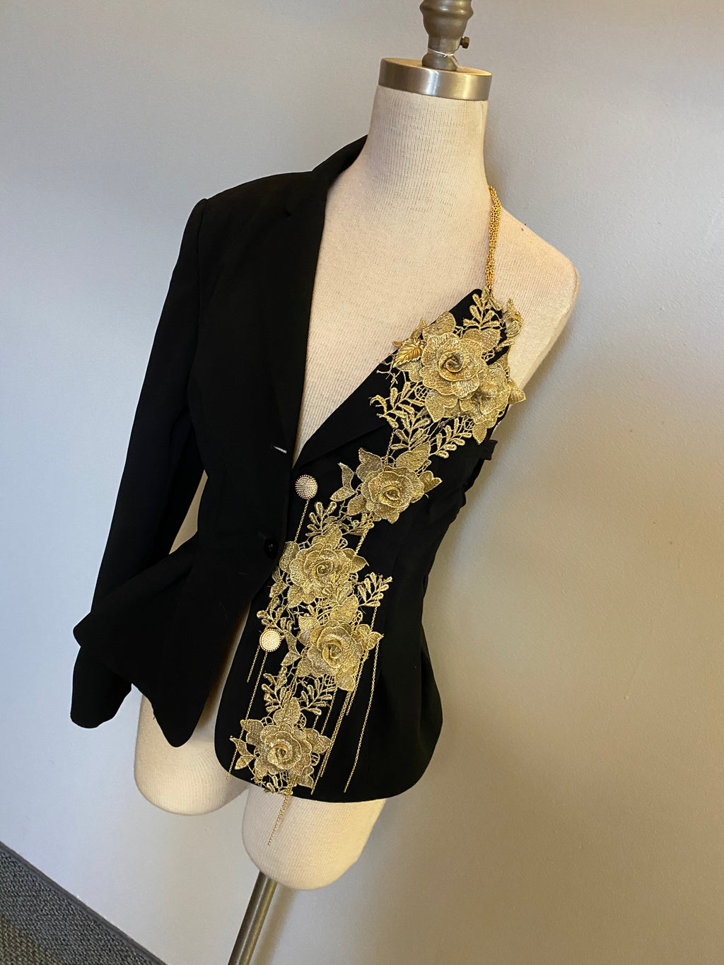 Asymmetrical party blazer