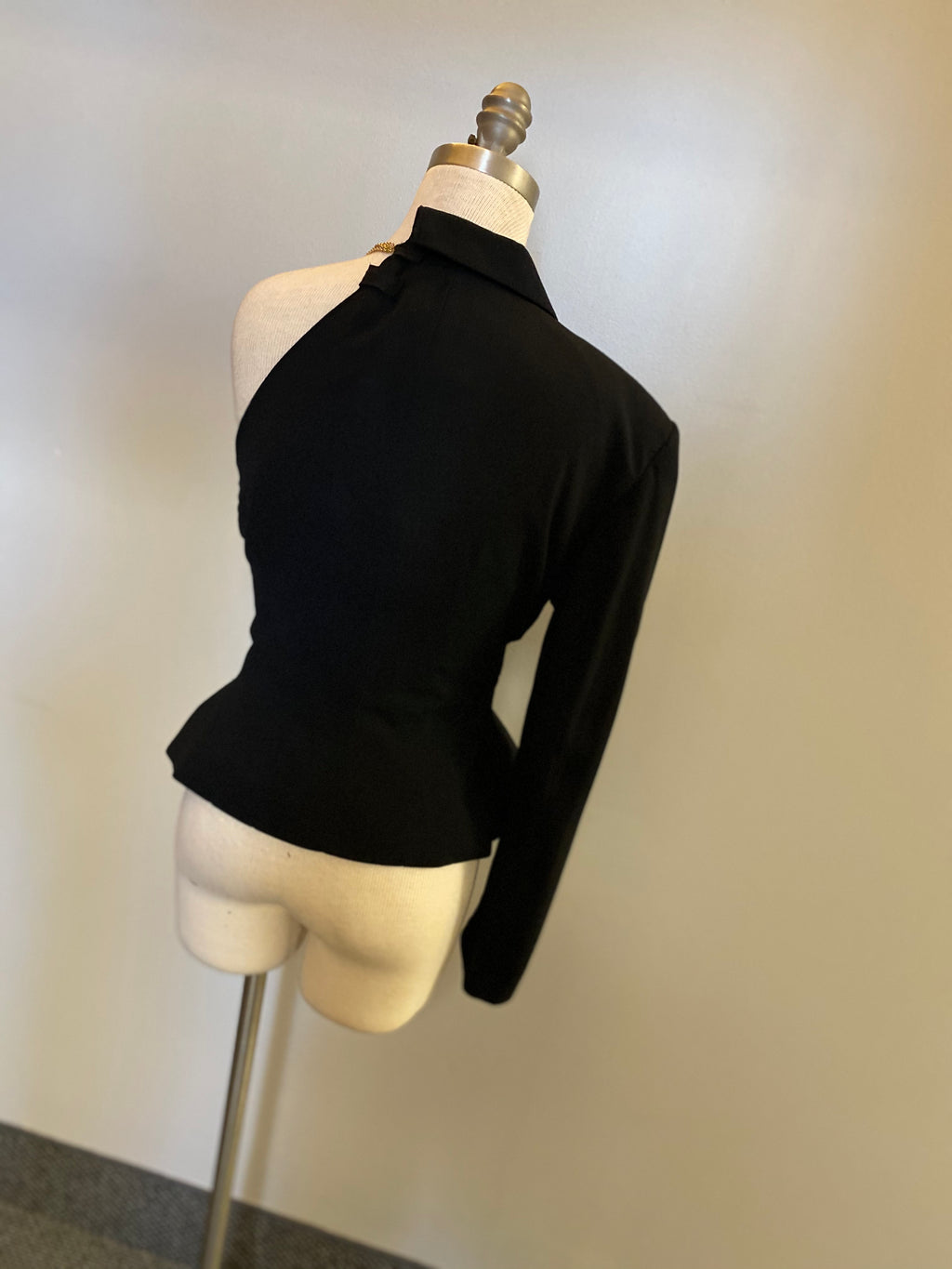 Asymmetrical party blazer