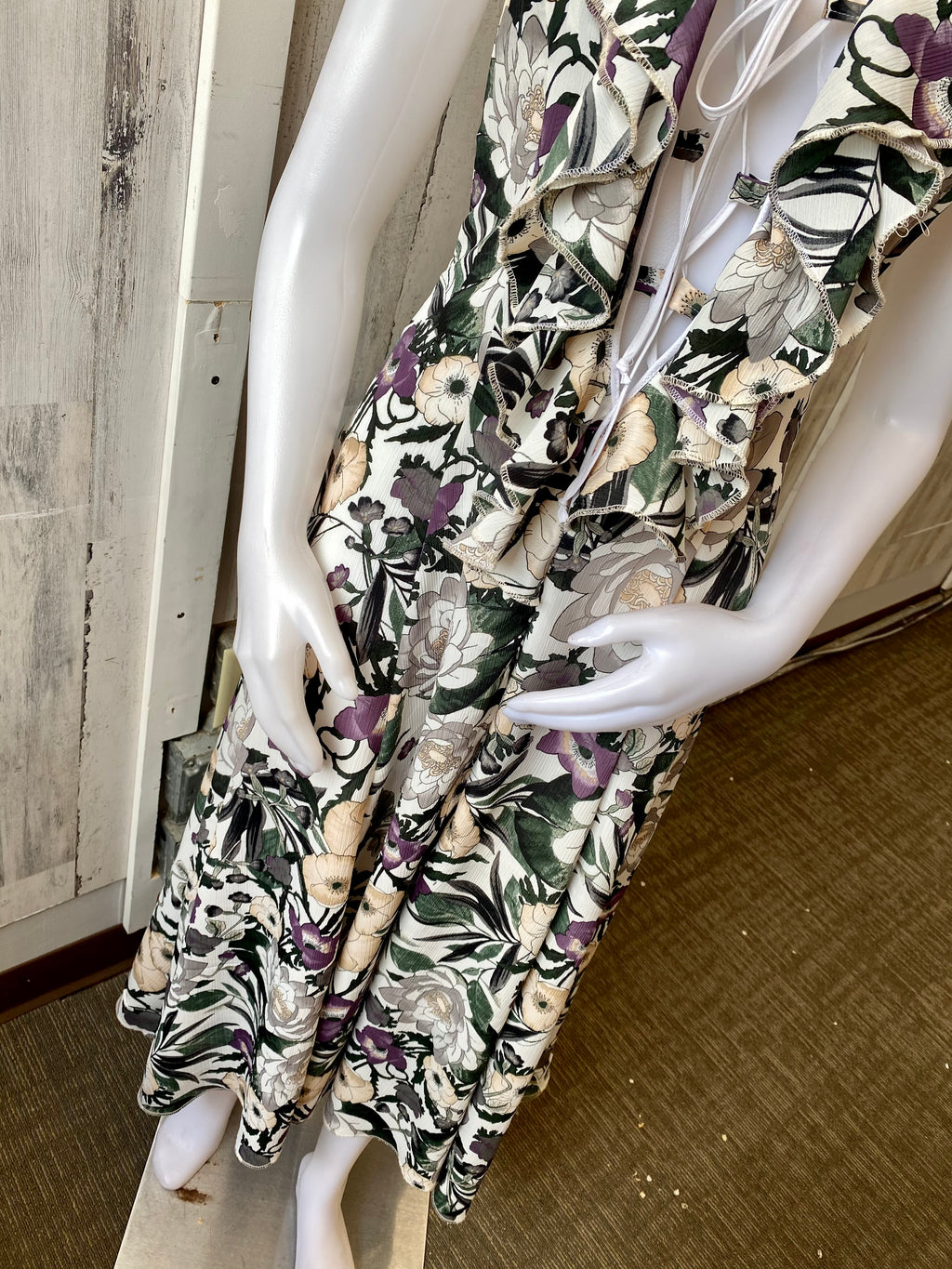 “Rendezvous” ruffle dress